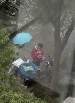 4426e1d24c71fa16c12cdf89b050de53.gif