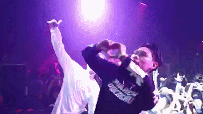 694df9b1d322cfdb2b76428e2250d205.gif